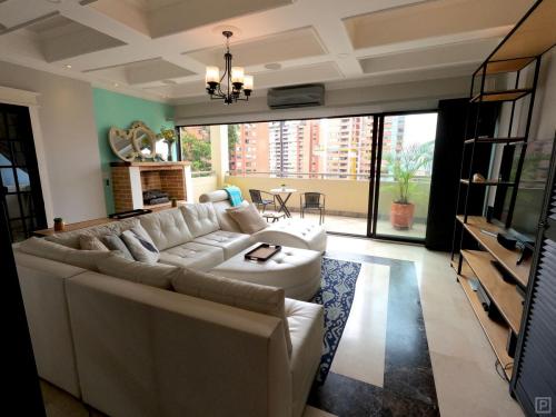 Poblado_Penthouse_Medellin_Apartment_005