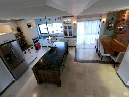 Poblado_Penthouse_Medellin_Apartment_024