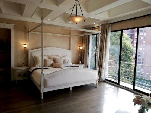 Poblado_Penthouse_Medellin_Apartment_048